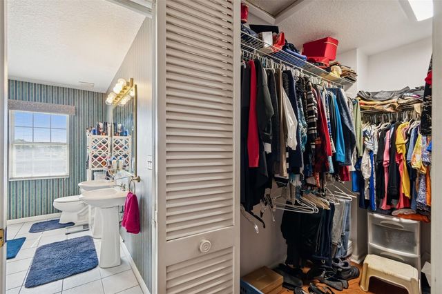 19 SANDPIPER ROAD, Tampa, FL 33609