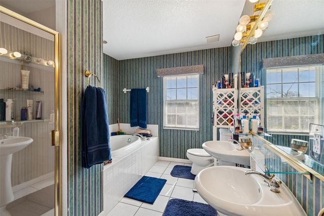 19 SANDPIPER ROAD, Tampa, FL 33609