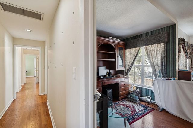 19 SANDPIPER ROAD, Tampa, FL 33609