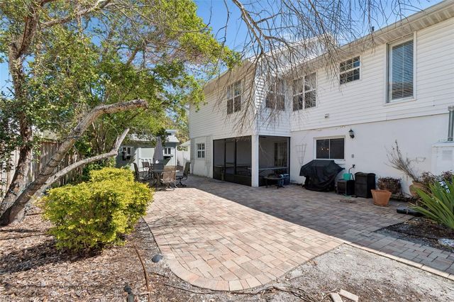 19 SANDPIPER ROAD, Tampa, FL 33609