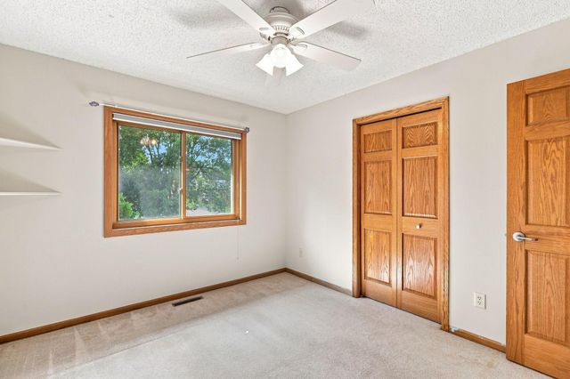 13525 Oakwood Drive, Rogers, MN 55374