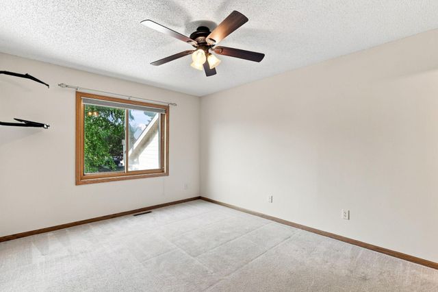 13525 Oakwood Drive, Rogers, MN 55374