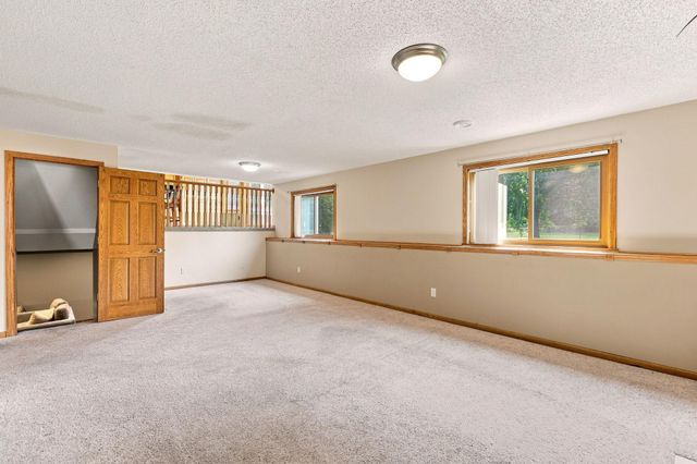 13525 Oakwood Drive, Rogers, MN 55374