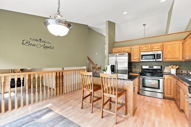 13525 Oakwood Drive, Rogers, MN 55374