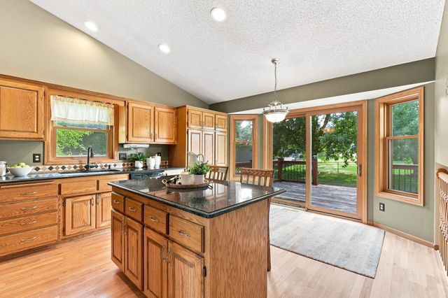 13525 Oakwood Drive, Rogers, MN 55374