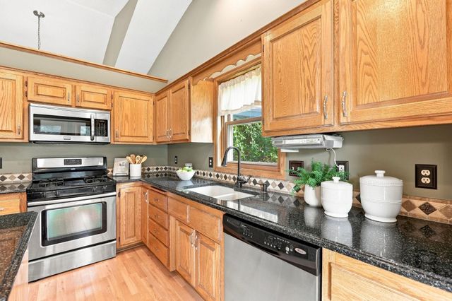 13525 Oakwood Drive, Rogers, MN 55374