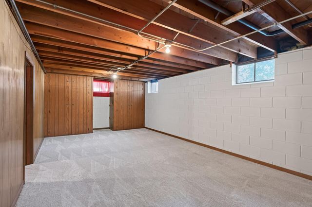 1535 Mclean Avenue, Saint Paul, MN 55106