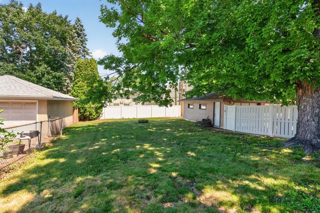 1535 Mclean Avenue, Saint Paul, MN 55106