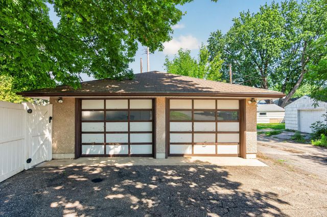 1535 Mclean Avenue, Saint Paul, MN 55106