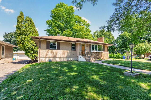 1535 Mclean Avenue, Saint Paul, MN 55106