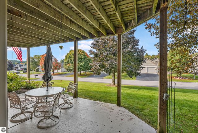 2854 E Crown Drive, Traverse City, MI 49685