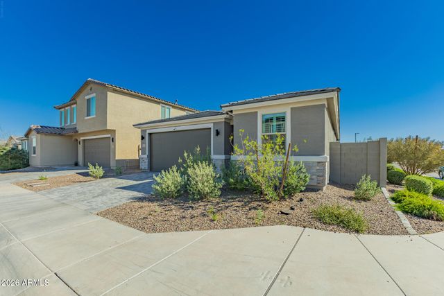 12469 W MARLETTE Avenue, Litchfield Park, AZ 85340
