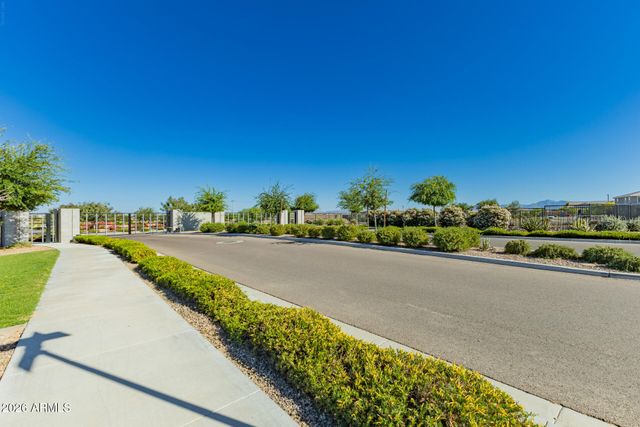 12469 W MARLETTE Avenue, Litchfield Park, AZ 85340