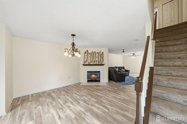 25 Colleen Court, South Brunswick, NJ 08824