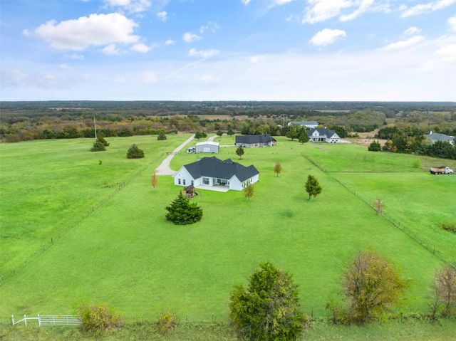 1267 Willy Vester Road, Van Alstyne, TX 75495