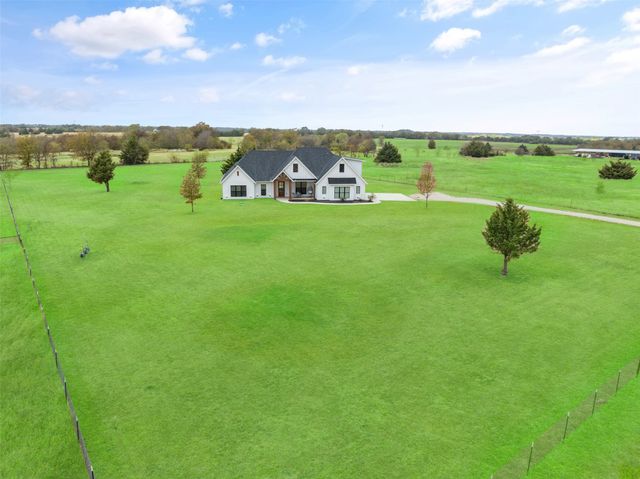 1267 Willy Vester Road, Van Alstyne, TX 75495
