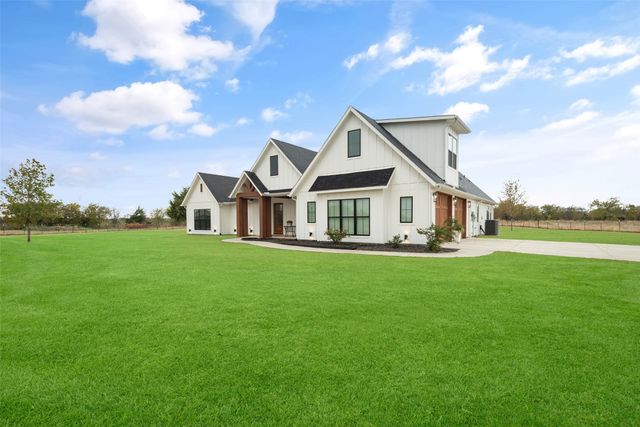 1267 Willy Vester Road, Van Alstyne, TX 75495