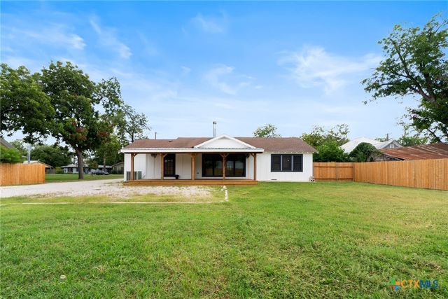 456 Magazine Avenue, New Braunfels, TX 78130