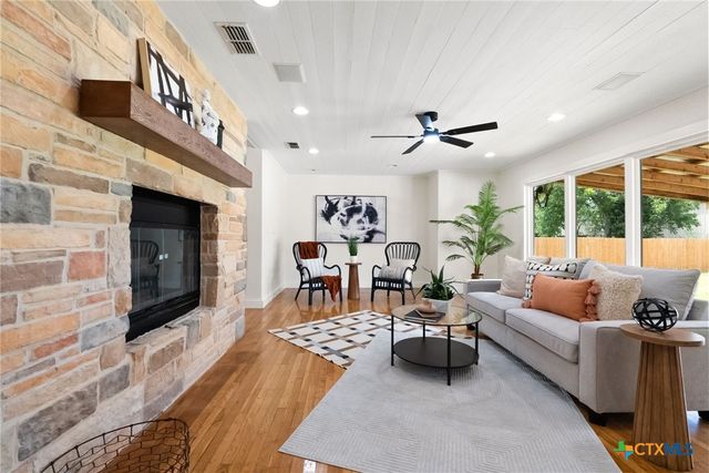 456 Magazine Avenue, New Braunfels, TX 78130
