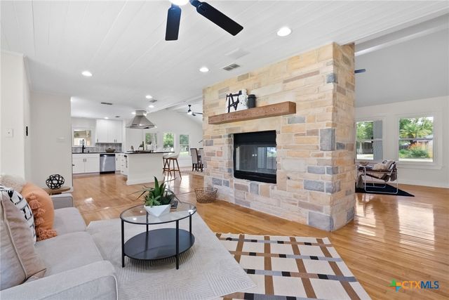 456 Magazine Avenue, New Braunfels, TX 78130