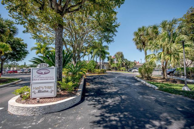 3951 Via Poinciana 214, Lake Worth, FL 33467