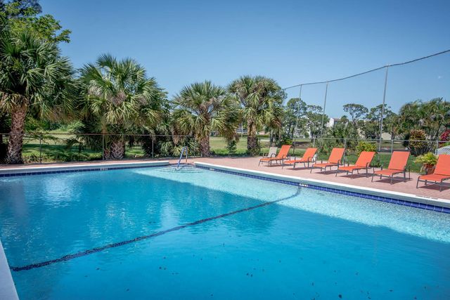 3951 Via Poinciana 214, Lake Worth, FL 33467
