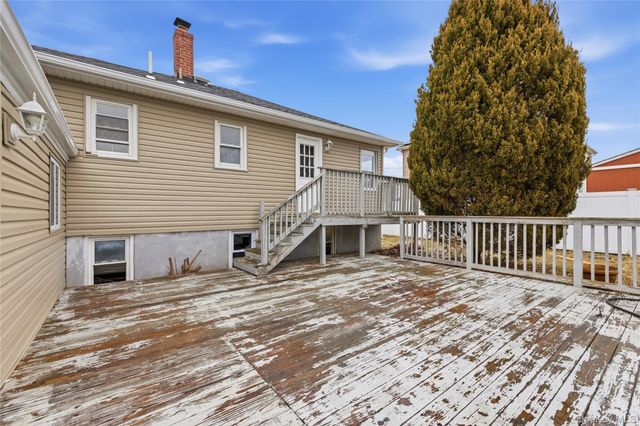 633 7th Street, West Babylon, NY 11704