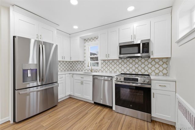 633 7th Street, West Babylon, NY 11704