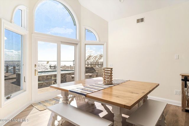 673 Bayview Drive, Toms River, NJ 08753