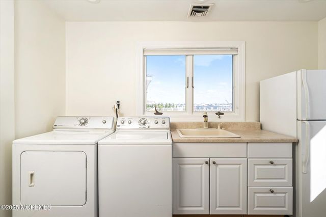 673 Bayview Drive, Toms River, NJ 08753