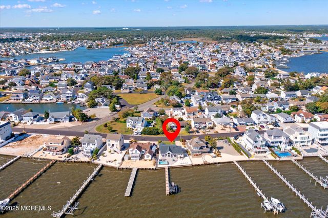 673 Bayview Drive, Toms River, NJ 08753