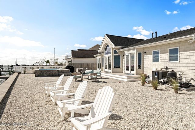 673 Bayview Drive, Toms River, NJ 08753