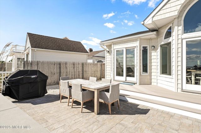 673 Bayview Drive, Toms River, NJ 08753