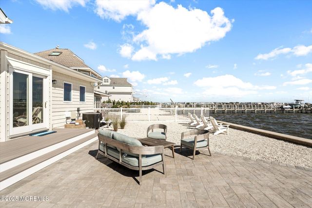 673 Bayview Drive, Toms River, NJ 08753