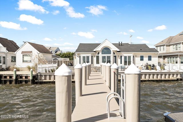 673 Bayview Drive, Toms River, NJ 08753