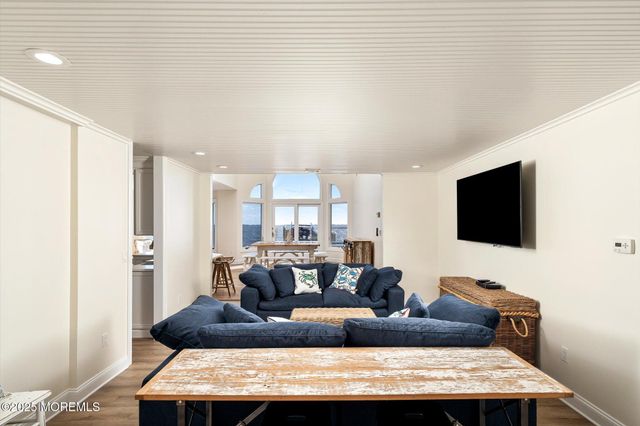 673 Bayview Drive, Toms River, NJ 08753