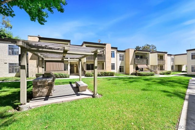 432 Edgehill Ln. 145, Oceanside, CA 92054