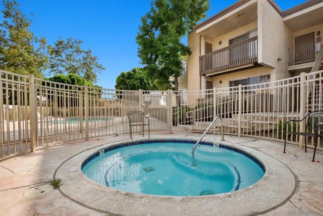 432 Edgehill Ln. 145, Oceanside, CA 92054