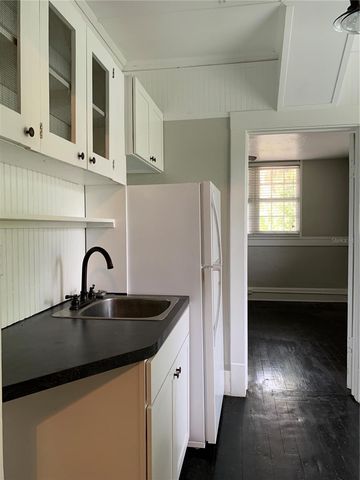 210 W WISCONSIN AVENUE B, Deland, FL 32720