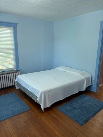 401 10th Street, Dewitt, IA 52742