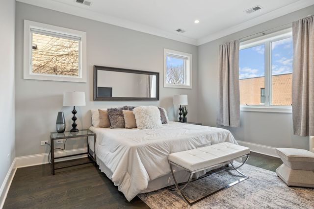 2649 N Racine Avenue 3N, Chicago, IL 60614