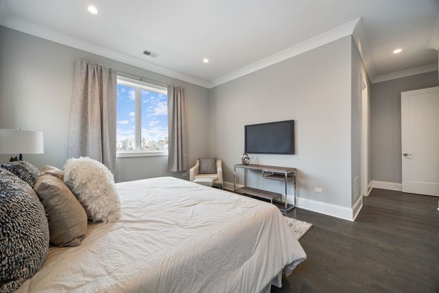 2649 N Racine Avenue 3N, Chicago, IL 60614