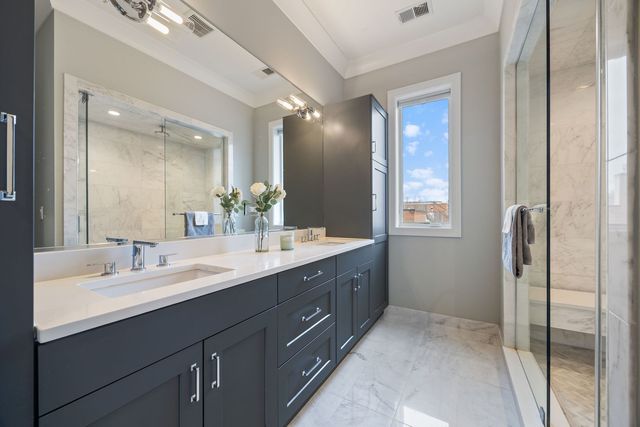 2649 N Racine Avenue 3N, Chicago, IL 60614