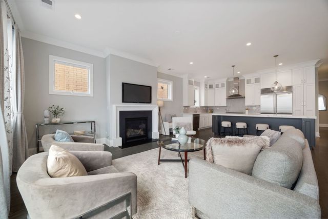 2649 N Racine Avenue 3N, Chicago, IL 60614