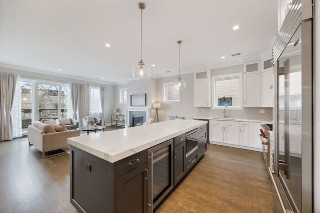 2649 N Racine Avenue 3N, Chicago, IL 60614