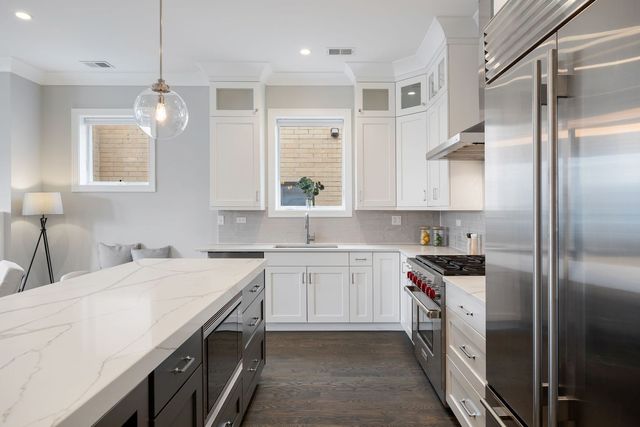 2649 N Racine Avenue 3N, Chicago, IL 60614