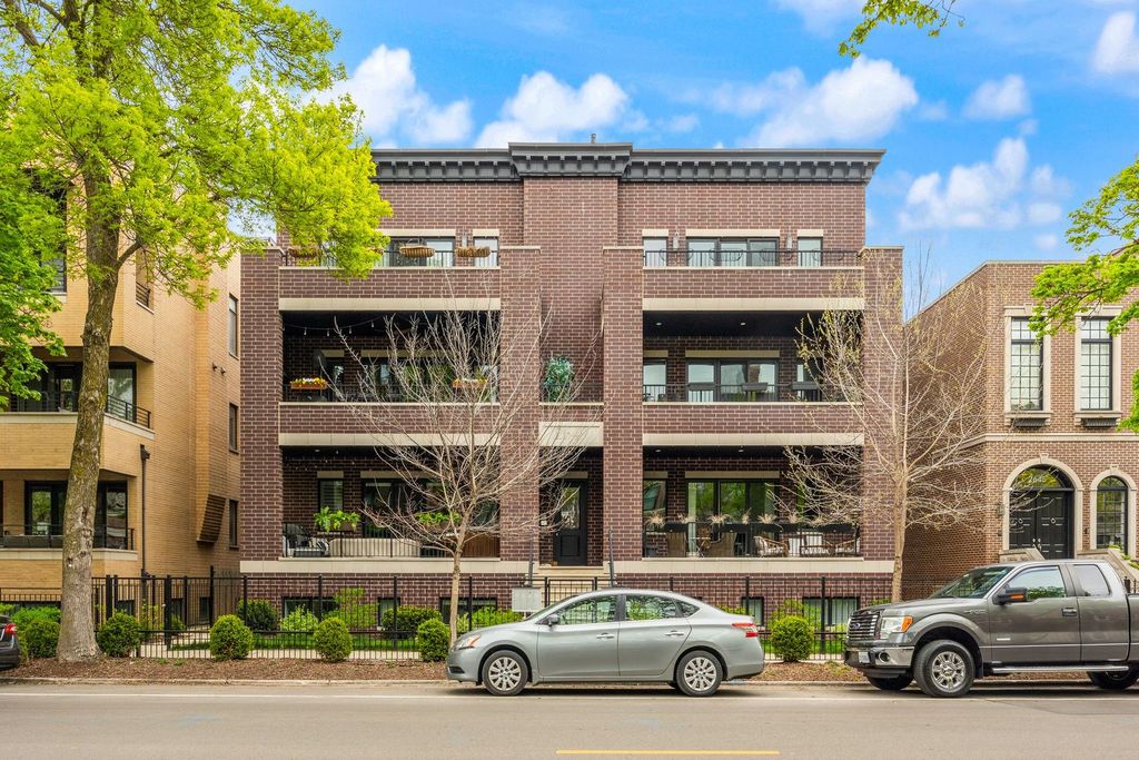 2649 N Racine Avenue 3N, Chicago, IL 60614