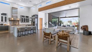 4912 N 45th Street, Phoenix, AZ 85018