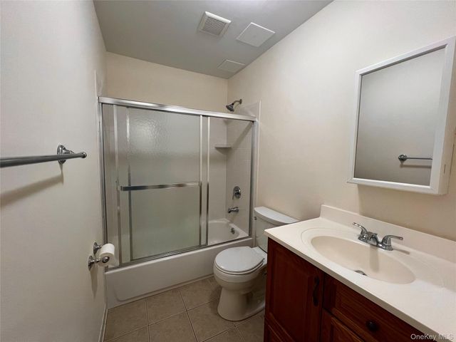 22 William Street, East Northport, NY 11731