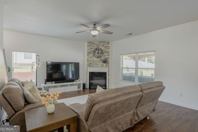 1428 Cragston Drive, Winder, GA 30680